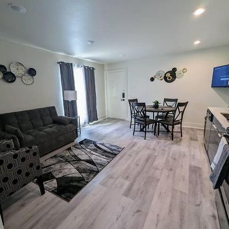 Apartment Near Deep Ellum Далас Екстериор снимка
