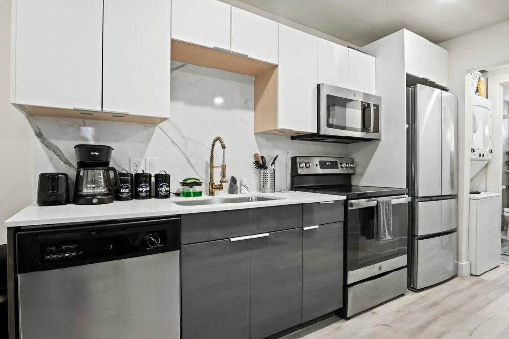 Apartment Near Deep Ellum Далас Екстериор снимка