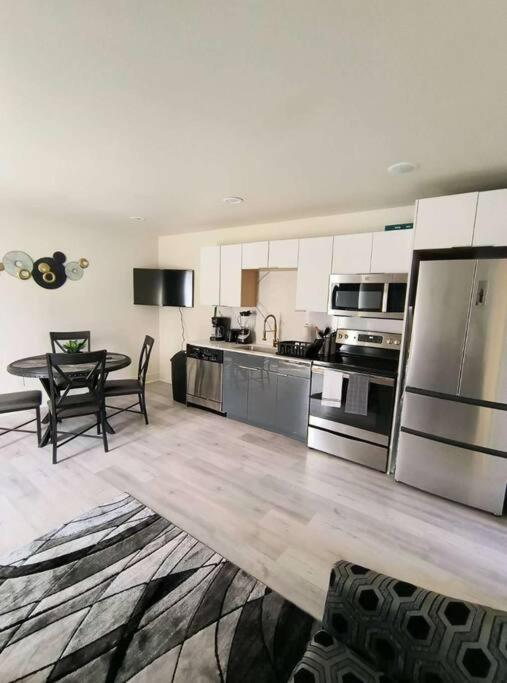 Apartment Near Deep Ellum Далас Екстериор снимка