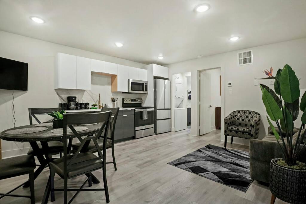 Apartment Near Deep Ellum Далас Екстериор снимка